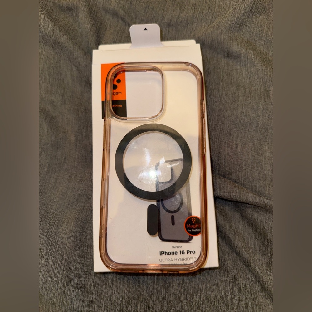 Spigen Ultra Hybrid with Magsafe iPhone 16 Pro
